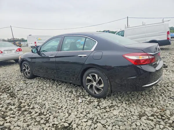 1HGCR2F34HA168621 2017 HONDA ACCORD - Image 2