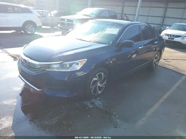 1HGCR2F34HA187167 2017 HONDA ACCORD - Image 2
