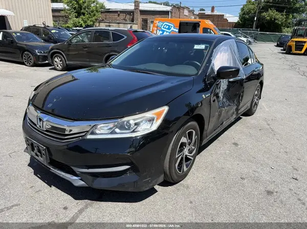 1HGCR2F34HA190084 2017 HONDA ACCORD - Image 2