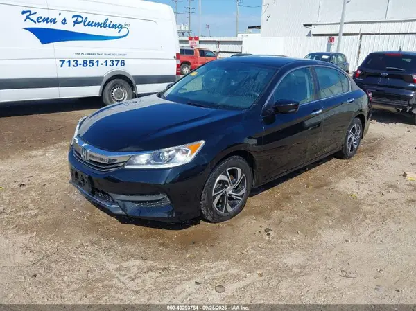 1HGCR2F34HA193695 2017 HONDA ACCORD - Image 2