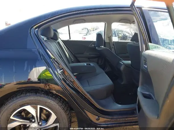 1HGCR2F34HA193695 2017 HONDA ACCORD - Image 8