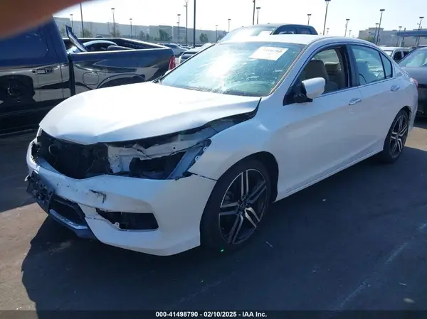 1HGCR2F34HA194975 2017 HONDA ACCORD - Image 2