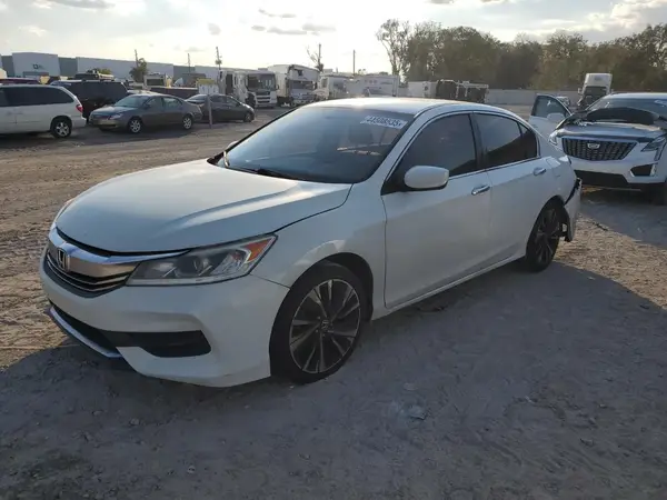 1HGCR2F34HA202282 2017 HONDA ACCORD - Image 1