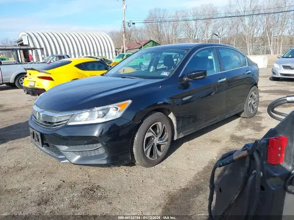 1HGCR2F34HA264989 2017 HONDA ACCORD - Image 2