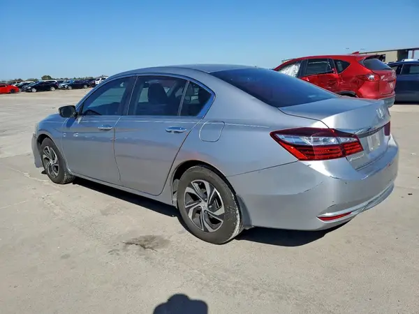1HGCR2F34HA265365 2017 HONDA ACCORD - Image 2
