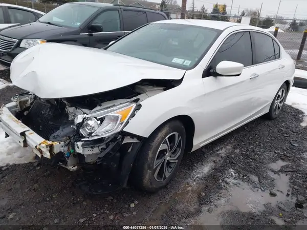 1HGCR2F34HA280898 2017 HONDA ACCORD - Image 2