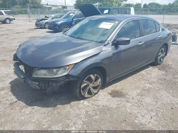 1HGCR2F34HA289391 2017 HONDA ACCORD - Image 2