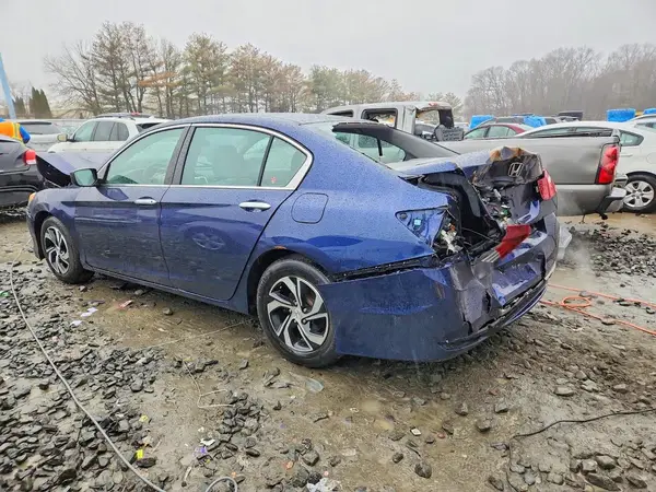 1HGCR2F34HA305573 2017 HONDA ACCORD - Image 2