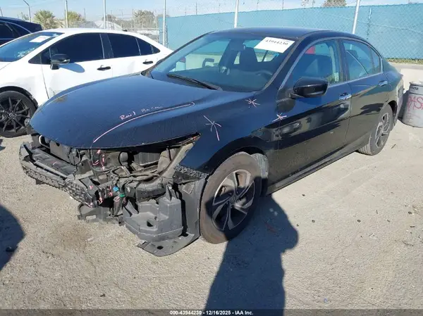 1HGCR2F35GA070941 2016 HONDA ACCORD - Image 2