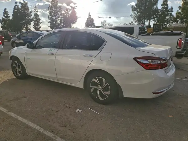 1HGCR2F35HA004987 2017 HONDA ACCORD - Image 2