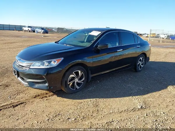 1HGCR2F35HA057530 2017 HONDA ACCORD - Image 2
