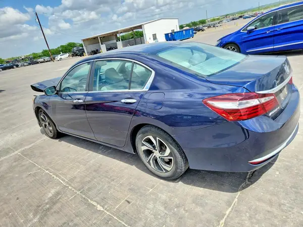 1HGCR2F35HA063229 2017 HONDA ACCORD - Image 2