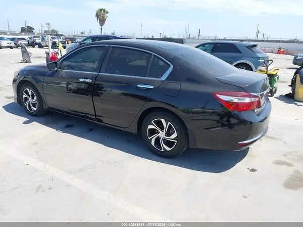 1HGCR2F35HA096442 2017 HONDA ACCORD - Image 2
