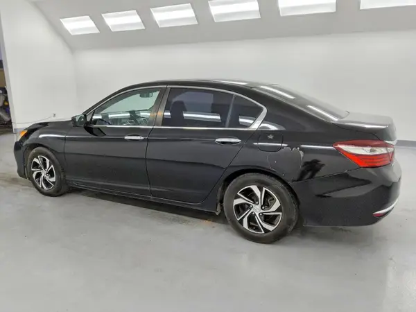 1HGCR2F35HA099910 2017 HONDA ACCORD - Image 2