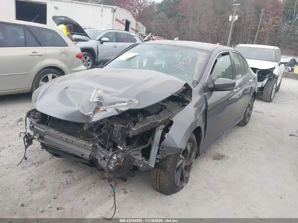 1HGCR2F35HA114308 2017 HONDA ACCORD - Image 2