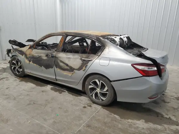1HGCR2F35HA119606 2017 HONDA ACCORD - Image 2