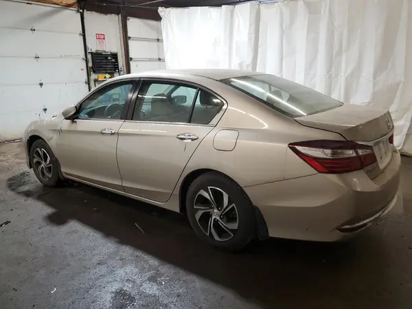 1HGCR2F35HA131660 2017 HONDA ACCORD - Image 2