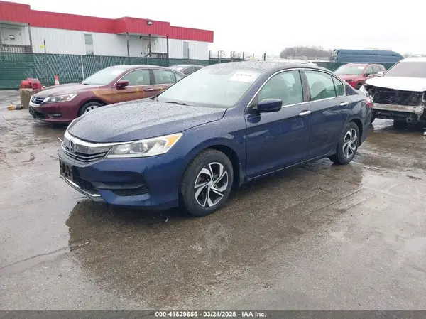 1HGCR2F35HA135675 2017 HONDA ACCORD - Image 2