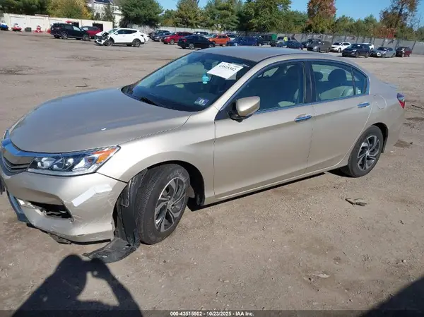 1HGCR2F35HA152301 2017 HONDA ACCORD - Image 2