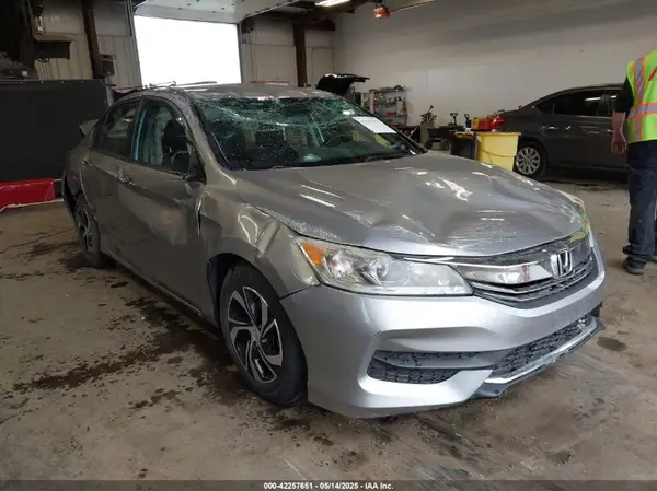 1HGCR2F35HA159670 2017 HONDA ACCORD - Image 1