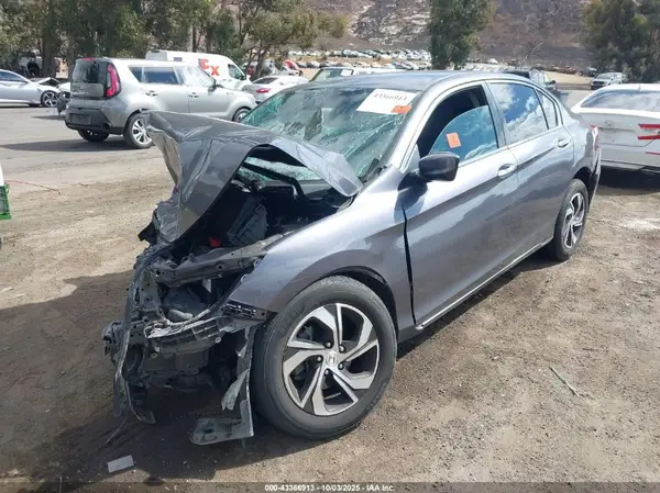 1HGCR2F35HA167767 2017 HONDA ACCORD - Image 2