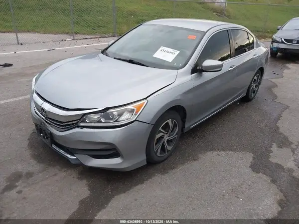 1HGCR2F35HA180003 2017 HONDA ACCORD - Image 2