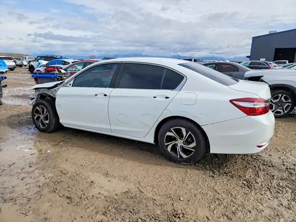 1HGCR2F35HA184858 2017 HONDA ACCORD - Image 2