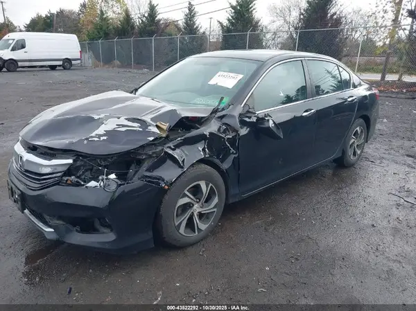 1HGCR2F35HA196525 2017 HONDA ACCORD - Image 2