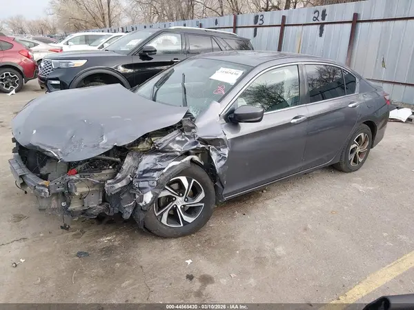 1HGCR2F35HA201853 2017 HONDA ACCORD - Image 2