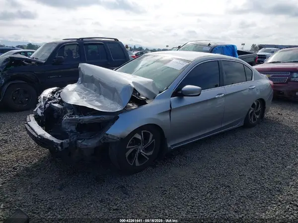 1HGCR2F35HA245464 2017 HONDA ACCORD - Image 2