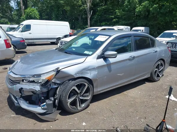 1HGCR2F35HA264015 2017 HONDA ACCORD - Image 2