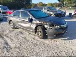 1HGCR2F35HA300673 2017 HONDA ACCORD
