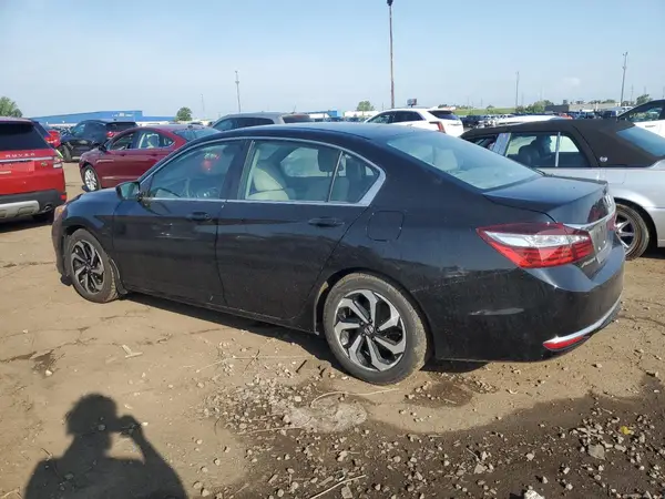1HGCR2F35HA806018 2017 HONDA ACCORD - Image 2