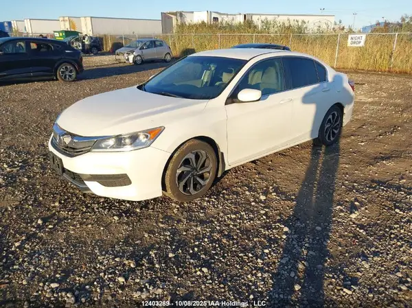 1HGCR2F35HA807637 2017 HONDA ACCORD - Image 2
