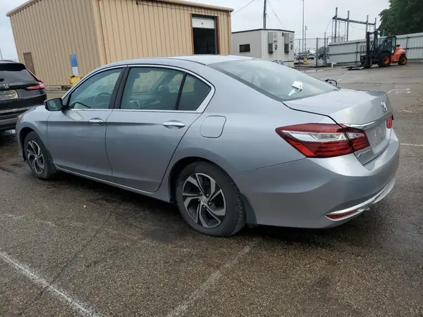 1HGCR2F36HA015576 2017 HONDA ACCORD - Image 2
