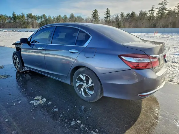 1HGCR2F36HA060615 2017 HONDA ACCORD - Image 2