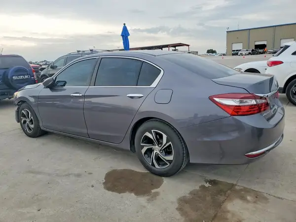 1HGCR2F36HA076913 2017 HONDA ACCORD - Image 2