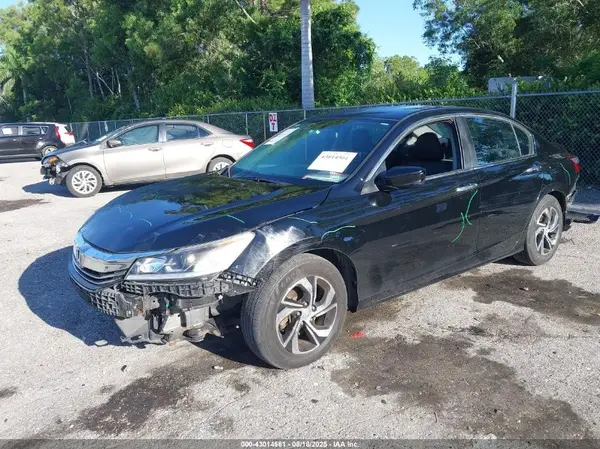 1HGCR2F36HA109487 2017 HONDA ACCORD - Image 2