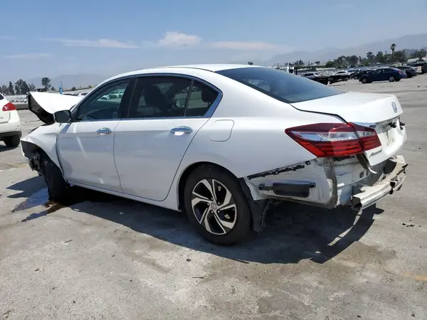 1HGCR2F36HA131764 2017 HONDA ACCORD - Image 2