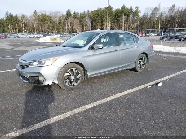 1HGCR2F36HA135913 2017 HONDA ACCORD - Image 2