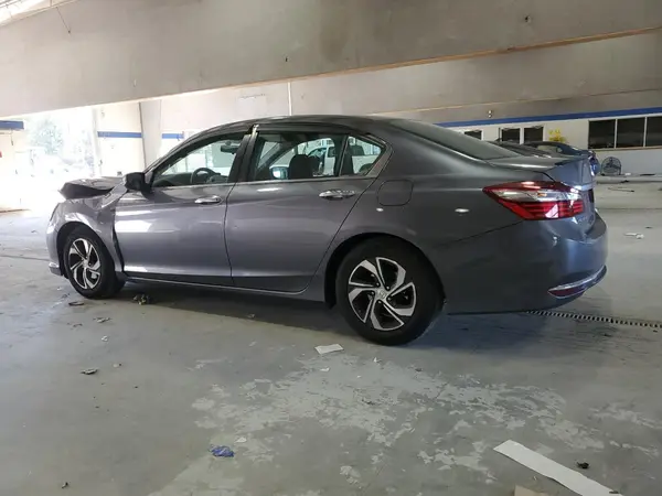 1HGCR2F36HA137032 2017 HONDA ACCORD - Image 2