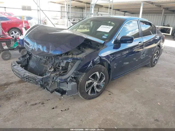 1HGCR2F36HA138181 2017 HONDA ACCORD - Image 2