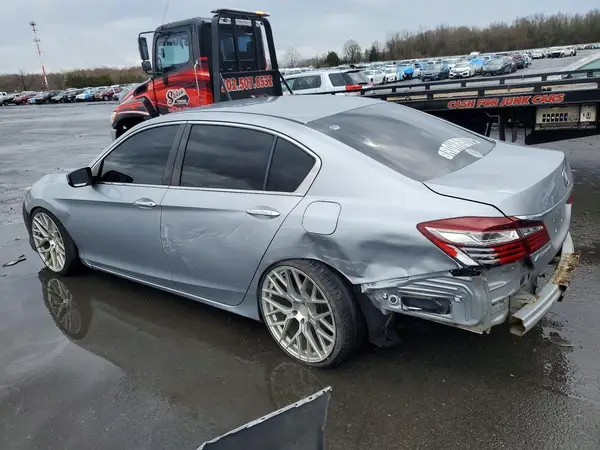 1HGCR2F36HA163226 2017 HONDA ACCORD - Image 2