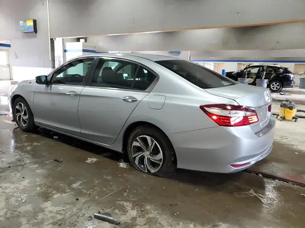 1HGCR2F36HA184349 2017 HONDA ACCORD - Image 2