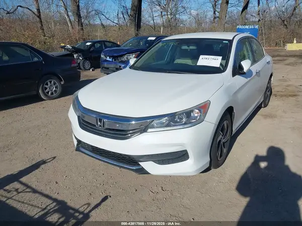 1HGCR2F36HA199739 2017 HONDA ACCORD - Image 2