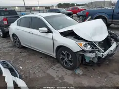 1HGCR2F36HA214529 2017 HONDA ACCORD