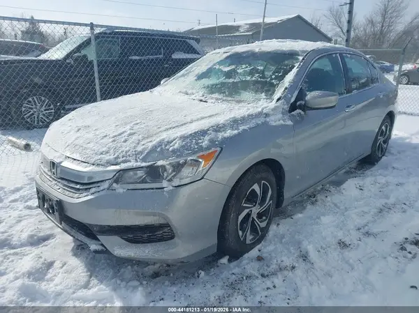 1HGCR2F36HA215194 2017 HONDA ACCORD - Image 2