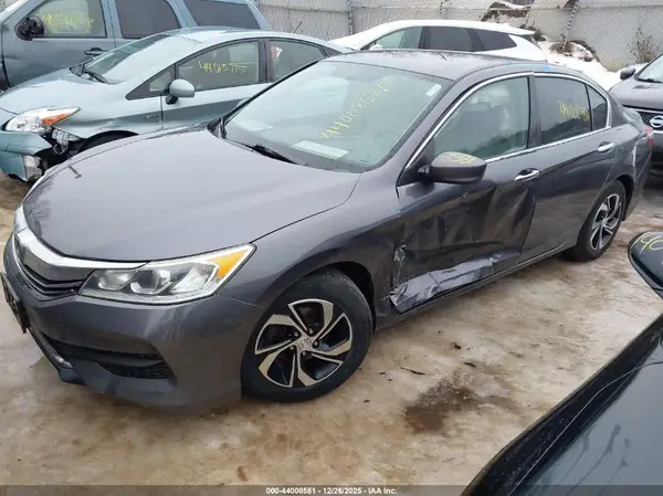 1HGCR2F36HA220914 2017 HONDA ACCORD - Image 2
