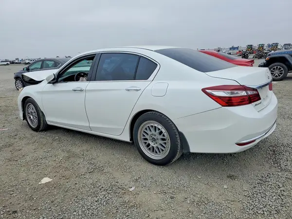 1HGCR2F36HA223358 2017 HONDA ACCORD - Image 2