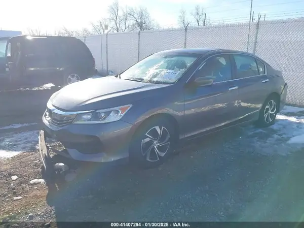 1HGCR2F36HA225076 2017 HONDA ACCORD - Image 2